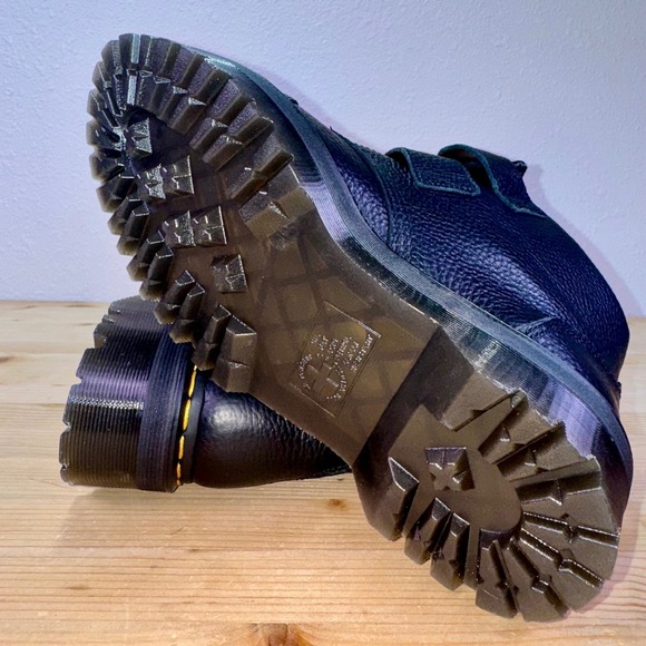 Dr. Martens Devon Heart Platform Boots‎ Black Leather Strap Womens US 9 NWOB - Picture 8 of 8